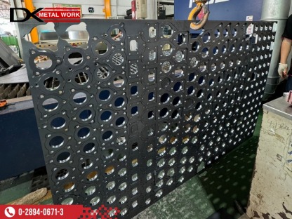 บริการรับตัดเลเซอร์ไดคัทตามแบบ - บริษัท ดี.เค. เมทัลเวิร์ค จำกัด